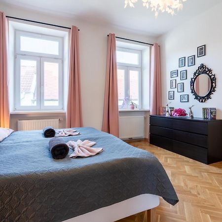 revLIVING Primus und Secundus Eggenburg - Garten - Netflix - Disney Plus - Nespresso Exterior foto
