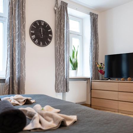 revLIVING Primus und Secundus Eggenburg - Garten - Netflix - Disney Plus - Nespresso Exterior foto