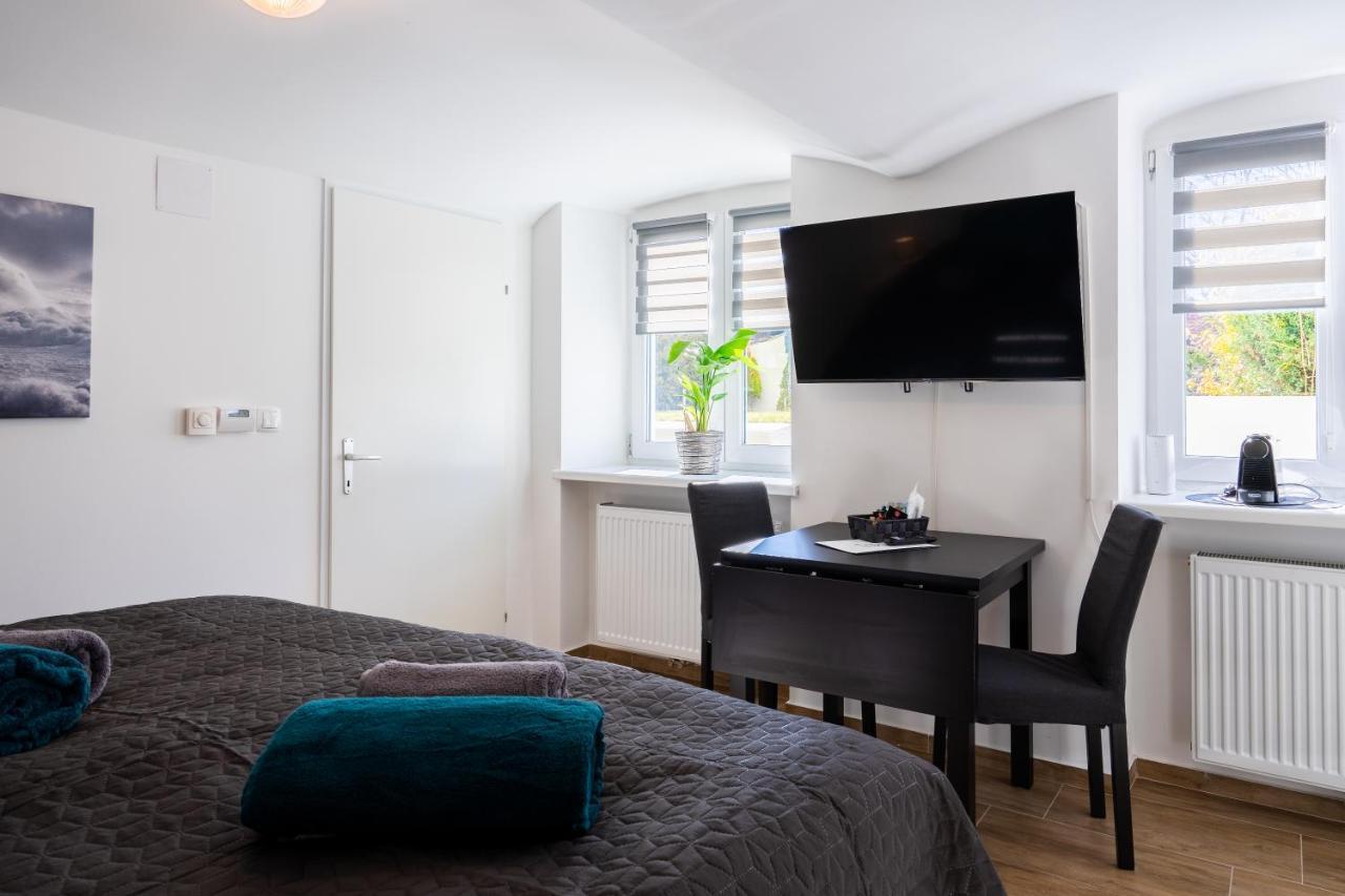 revLIVING Primus und Secundus Eggenburg - Garten - Netflix - Disney Plus - Nespresso Exterior foto
