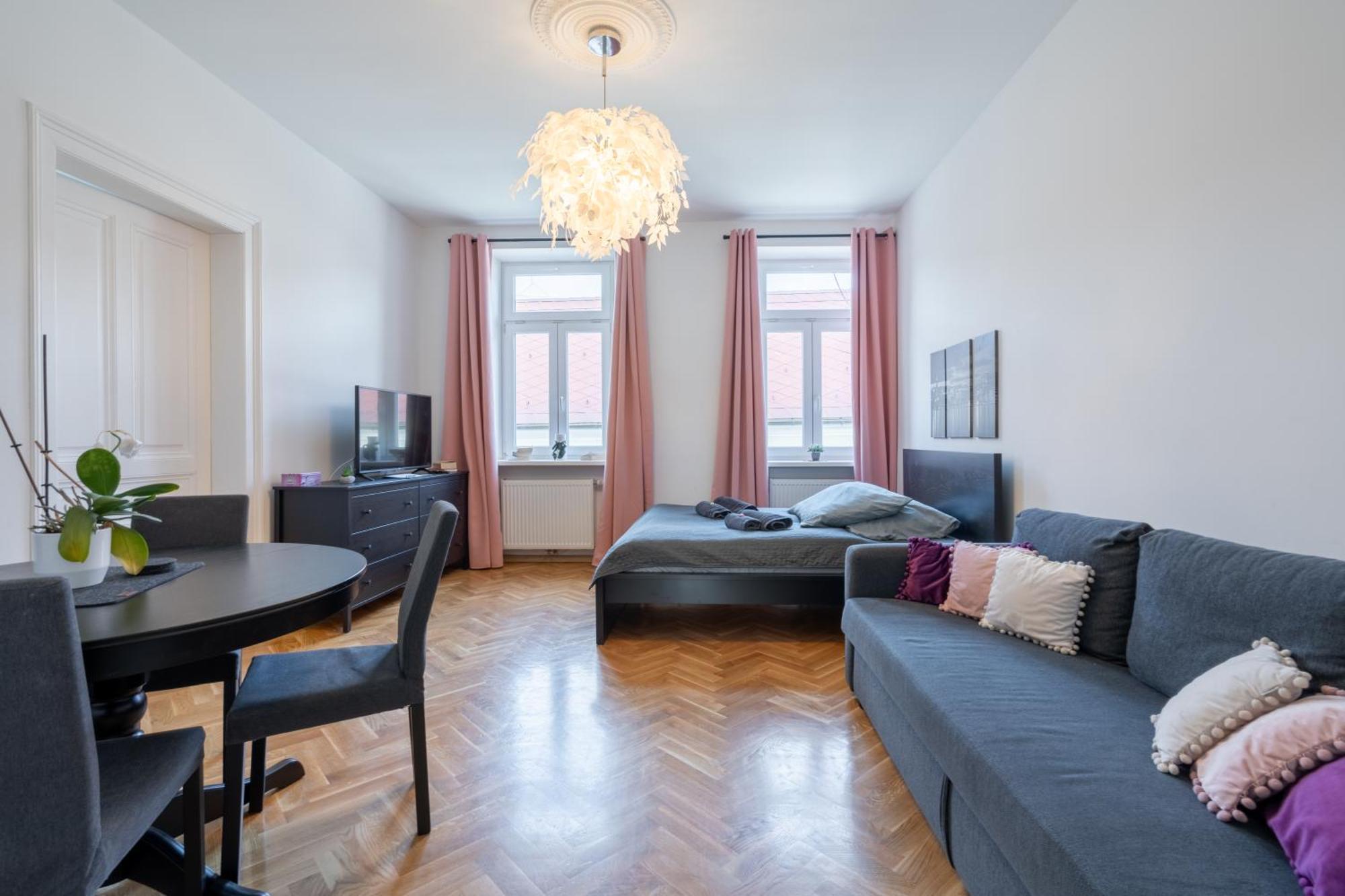 revLIVING Primus und Secundus Eggenburg - Garten - Netflix - Disney Plus - Nespresso Exterior foto