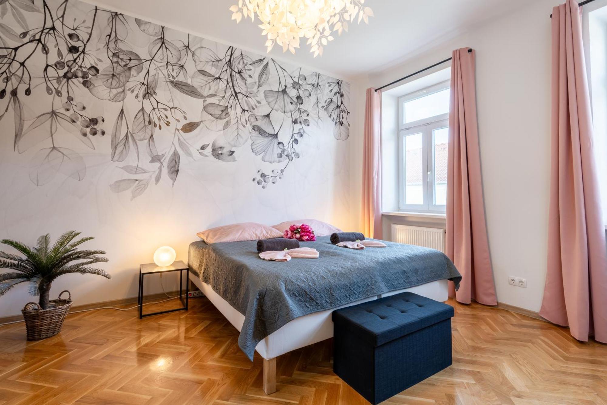 revLIVING Primus und Secundus Eggenburg - Garten - Netflix - Disney Plus - Nespresso Exterior foto