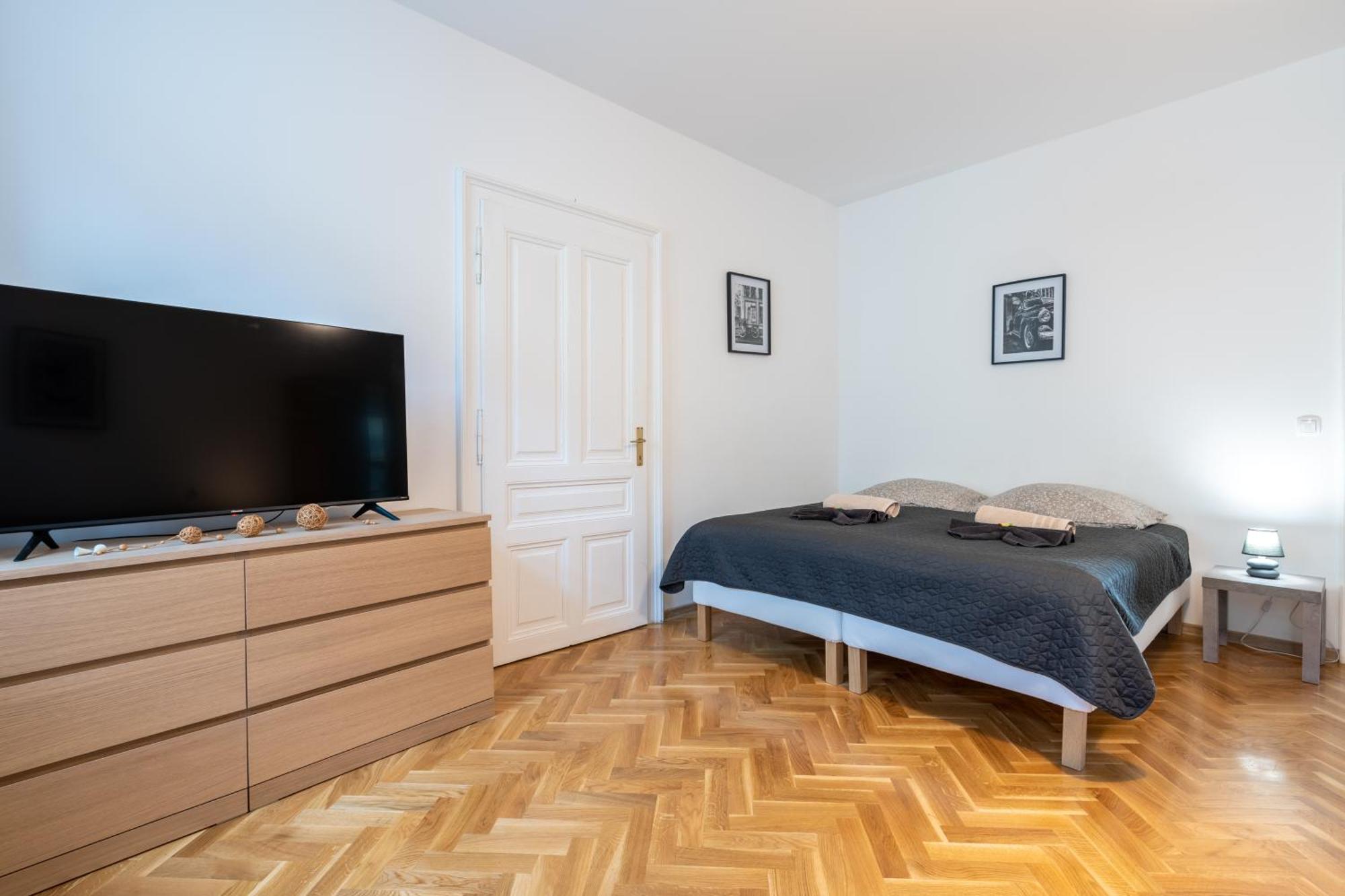 revLIVING Primus und Secundus Eggenburg - Garten - Netflix - Disney Plus - Nespresso Exterior foto